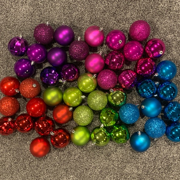 Target Other - Assorted Ornaments (48)